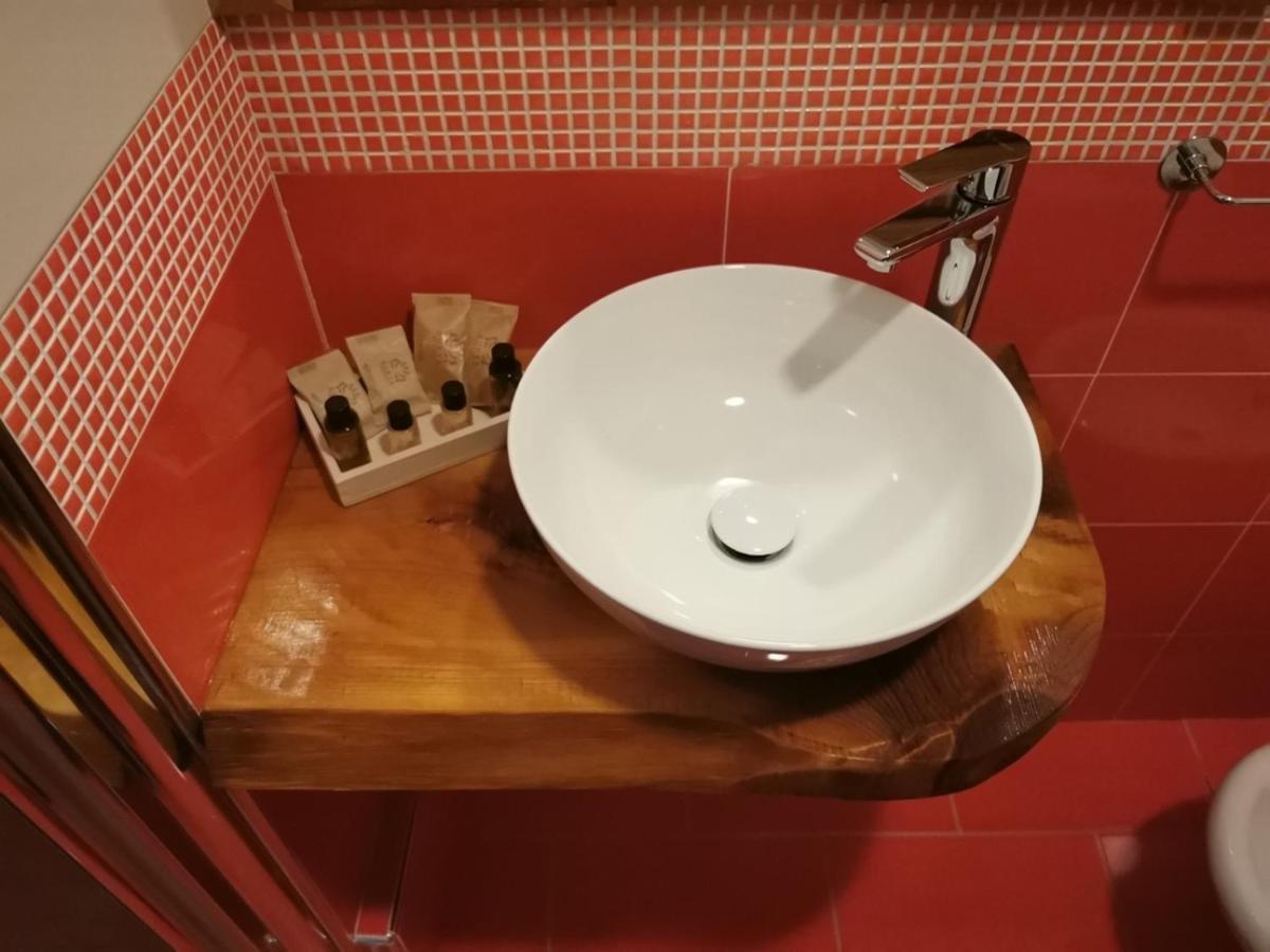 Le Stanze Di Eli E Gio Bed & Breakfast Кастеламаре ди Стабия Екстериор снимка