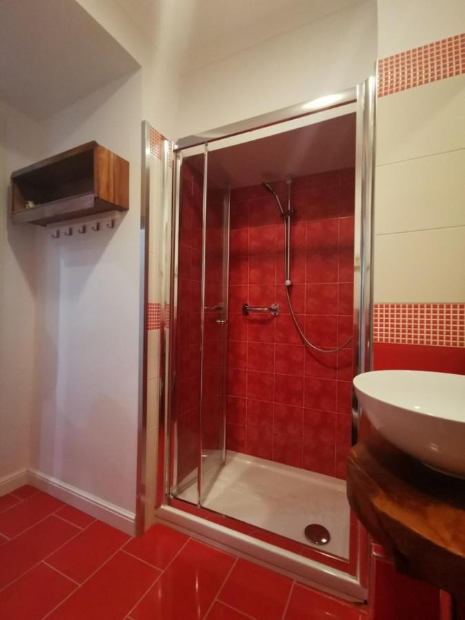 Le Stanze Di Eli E Gio Bed & Breakfast Кастеламаре ди Стабия Екстериор снимка