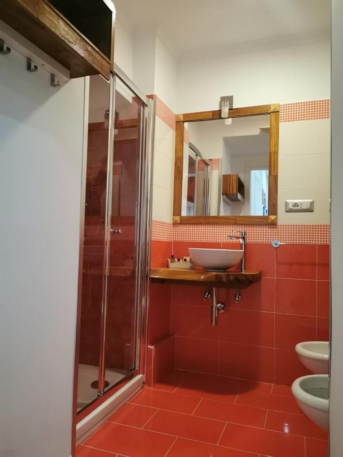 Le Stanze Di Eli E Gio Bed & Breakfast Кастеламаре ди Стабия Екстериор снимка