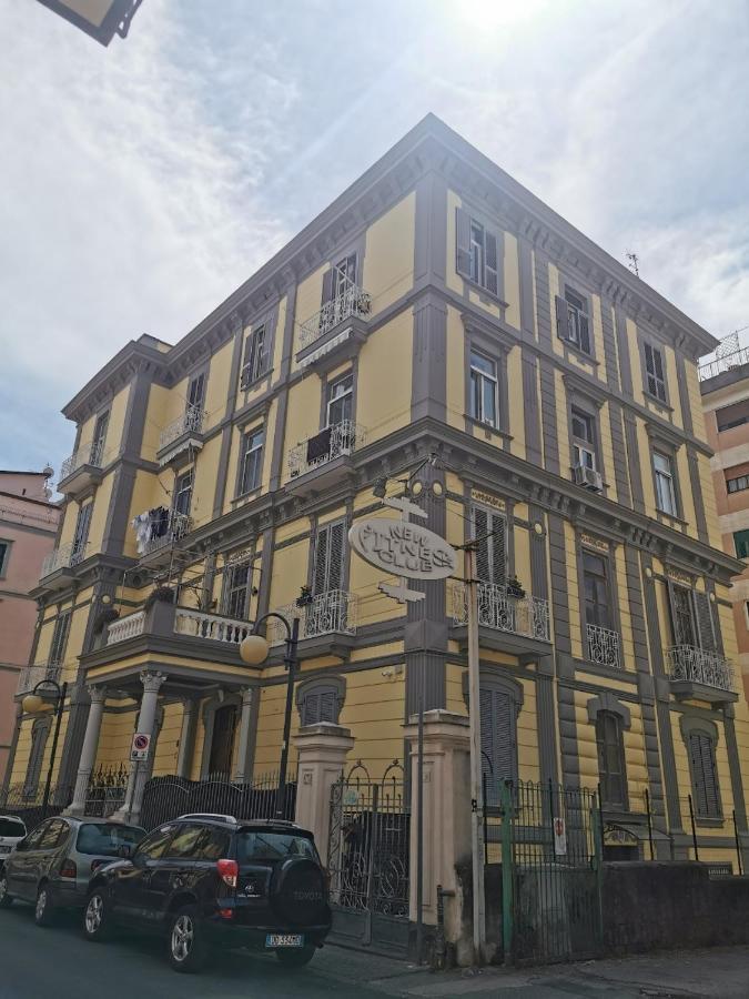 Le Stanze Di Eli E Gio Bed & Breakfast Кастеламаре ди Стабия Екстериор снимка